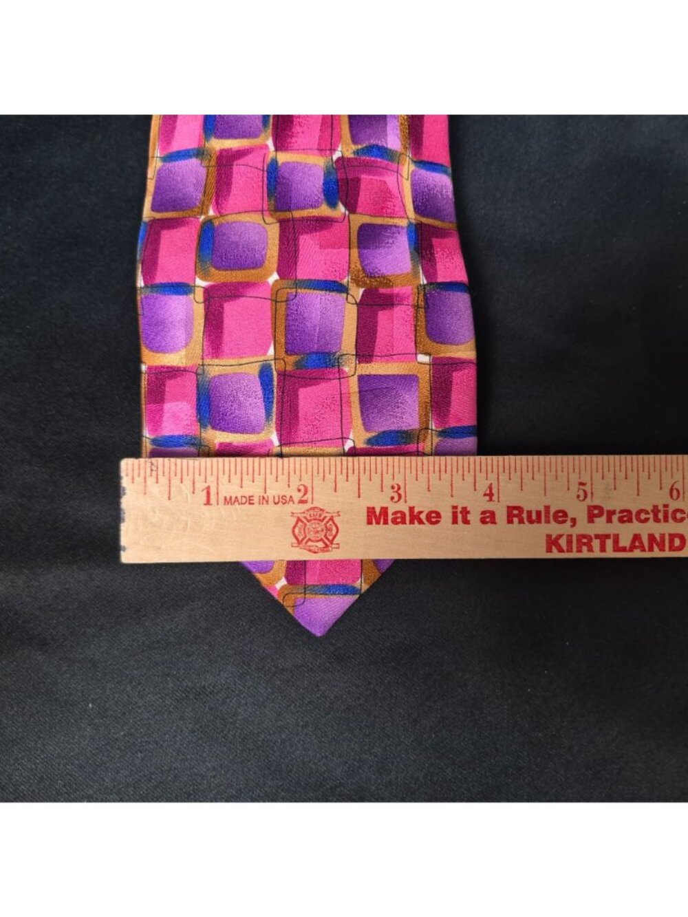 Jerry Garcia New York at Night Collection Thirty-Eight Pink Silk Necktie VTG - Picture 3 of 3